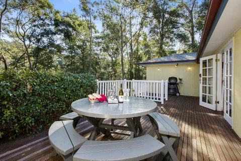 Hilldo - Lovely Mountainside Accommodation - Sydneys Hotel 3