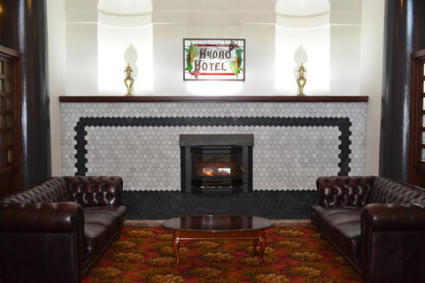 Historic Hydro Motor Inn - Sydneys Hotel 1