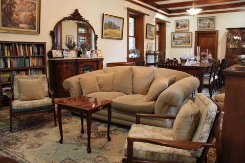 Historic Merryville Homestead - Sydneys Hotel 3