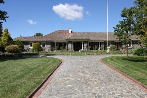 Historic Merryville Homestead - Sydneys Hotel 0