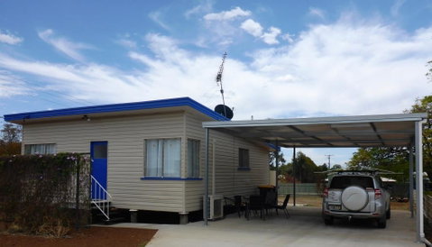 Holiday House Clermont - Sydneys Hotel 0
