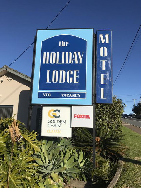 Holiday Lodge Motor Inn - Sydneys Hotel 0