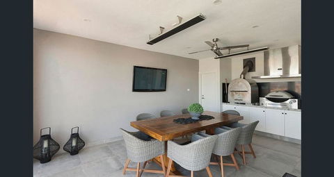 Holiday Vista Wallaroo - Sydneys Hotel 3