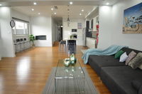 Book Fairfield Accommodation Vacations Sydneys Hotel Sydneys Hotel
