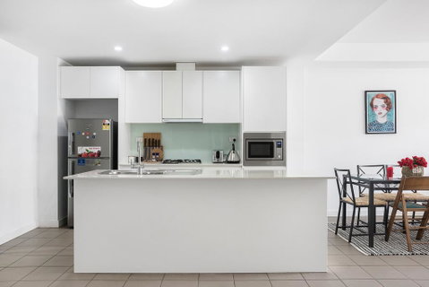 HOMEBUSH CLOSE TO OLYMPIC PARK KOZY 2 BED 2 BATH NHO075 - Sydneys Hotel 3