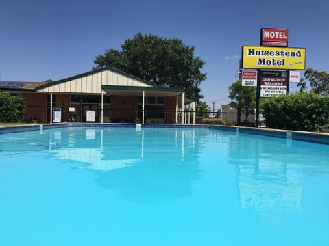 Homestead Motel - Sydneys Hotel 0