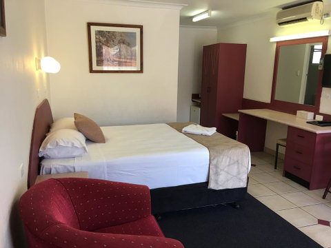 Homestead Motel - Sydneys Hotel 1