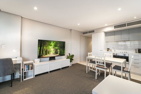 Horizons 1402 - Sydneys Hotel 1