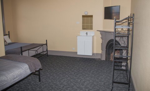 Hotel Cessnock - Sydneys Hotel 2