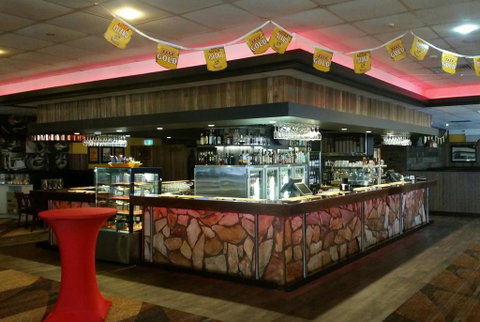 Isa Hotel - Sydneys Hotel 3