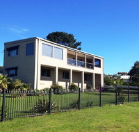 Island Getaway - Sydneys Hotel