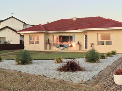 Jewel Of The South Beachside Holiday Rental - Sydneys Hotel 0