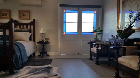 Jinji's Edge Escape - Sydneys Hotel 3