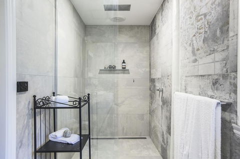 Juniper & Rye Cottage For Two - Sydneys Hotel 1