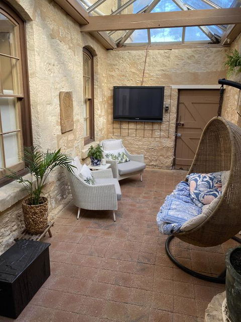 Karatta Beach Cottage - Sydneys Hotel 3