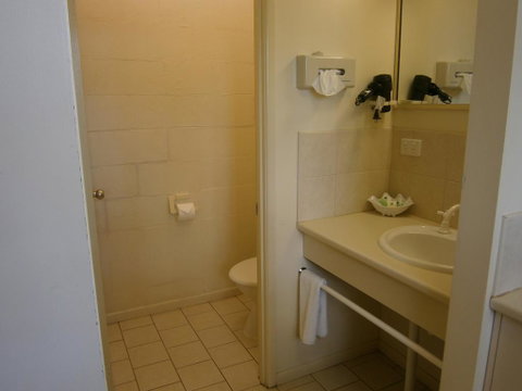 Kellys Motel Oakey - Sydneys Hotel 3