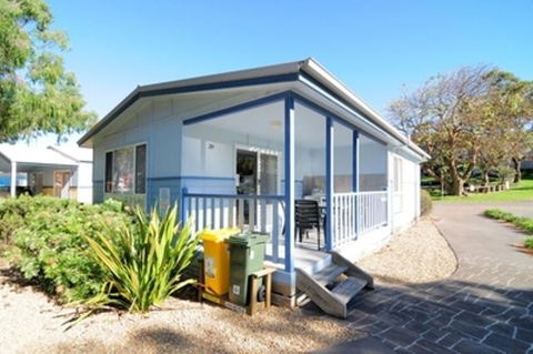 Kendalls Beach Holiday Park - Sydneys Hotel 0