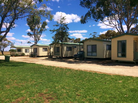 Kerang Cabins - Sydneys Hotel 3
