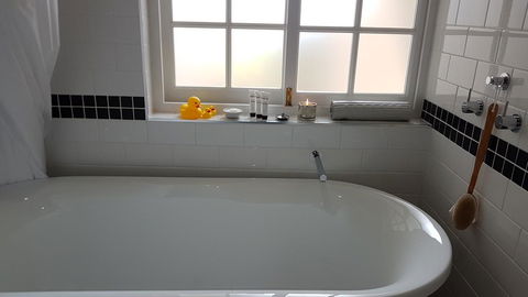Kernow - Sydneys Hotel 2
