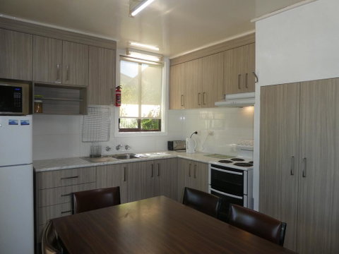 Kiewa View - Sydneys Hotel 2