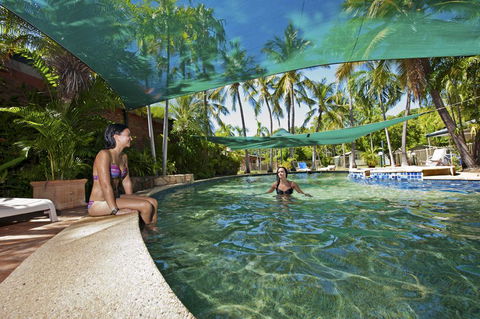 Knotts Crossing Resort - Sydneys Hotel 0