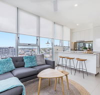 KOZYGURU NEWSTEAD DESIGNER 2 BED APT FREE PARKING POOL  GYM QNE088 - Sydneys Hotel