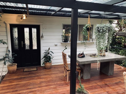 Kurrajong Heights Cottage - Sydneys Hotel 2