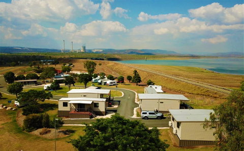 Lake Callide Retreat - Sydneys Hotel 0