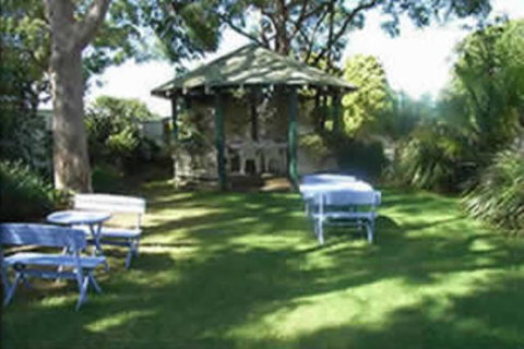 Lake Haven Motor Inn - Sydneys Hotel 3