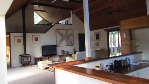 Lake Russell Luxury Retreat - Sydneys Hotel 2
