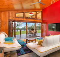 Lake Tinaroo Waterfrontage - Sydneys Hotel