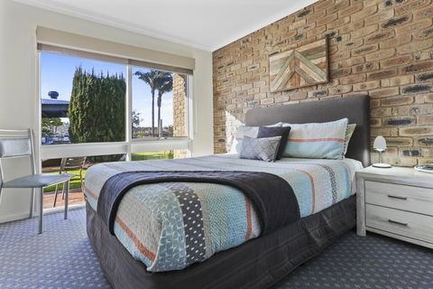 Lakeside Holiday Apartments Merimbula - Sydneys Hotel 1