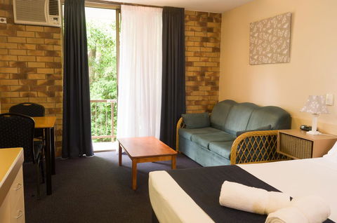 Lancaster Court Motel - Sydneys Hotel 1