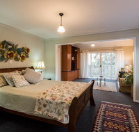 Land Of Lost Treasure - Sydneys Hotel