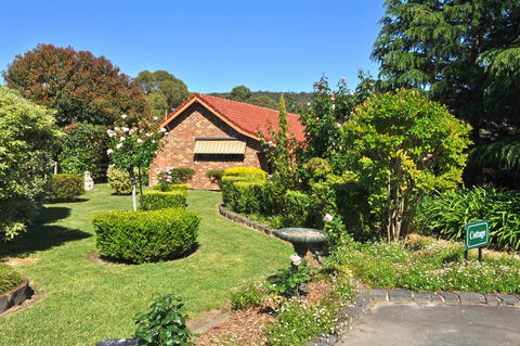 Langbrook Cottages - Sydneys Hotel 2