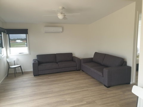 Lara Lodge - Sydneys Hotel 3