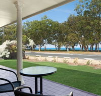 Large family waterfront home with room for a boat - Welsby Pde Bongaree - Sydneys Hotel