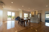 Book Relbia Accommodation Vacations Sydneys Hotel Sydneys Hotel