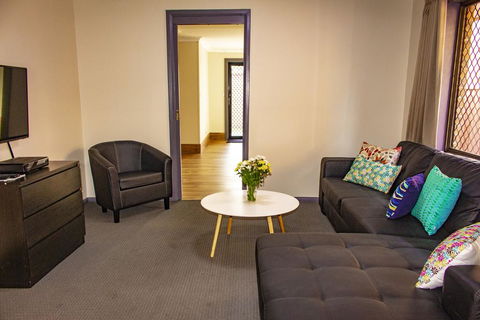 Liberty Plains Motor Inn - Sydneys Hotel 2