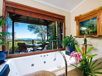 Book Maleny Accommodation Vacations Sydneys Hotel Sydneys Hotel