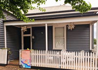 Book Casterton Accommodation Vacations Sydneys Hotel Sydneys Hotel