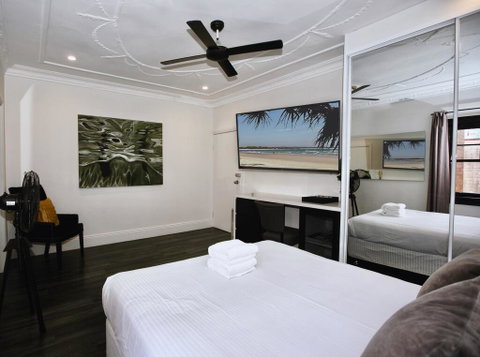 Lux & Quiet Apartment In, Potts Point - Sydneys Hotel 0