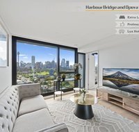 Luxurious Harbour Bridge and Opera House Views apt - Sydneys Hotel