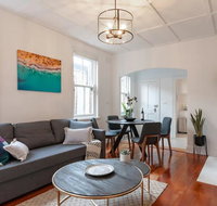 Luxurious Heritage Home with Harbour Bridge Views - Sydneys Hotel