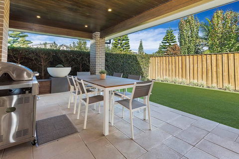 Luxury Brand New Home - Sydneys Hotel 3