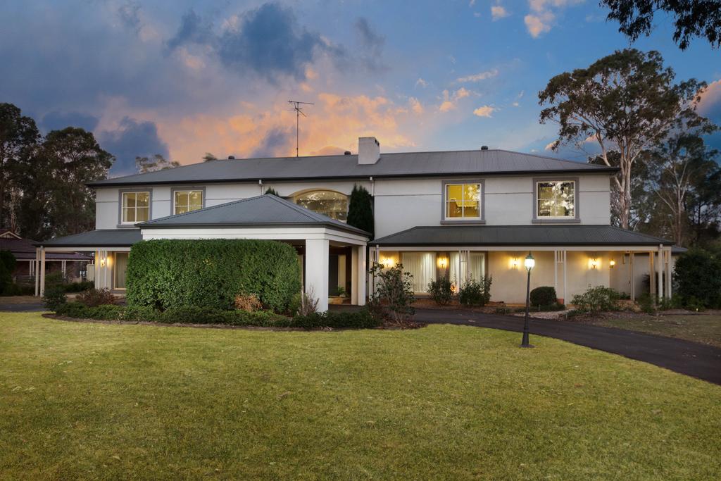 Windsor Downs NSW Sydneys Hotel