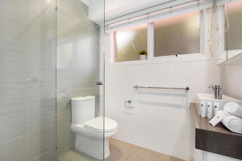 Luxury Family-size Home In Smart Beachside Suburb - Sydneys Hotel 3