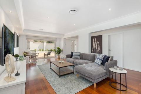 Luxury Family-size Home In Smart Beachside Suburb - Sydneys Hotel 0
