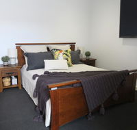 Luxury Homestay BNB in Rochedale - Sydneys Hotel
