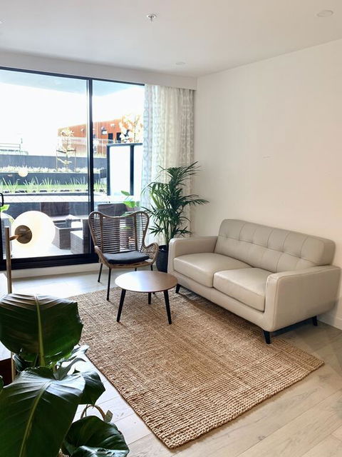 M-City 2 BR And 2 BA Apartment With Parking - Sydneys Hotel 3